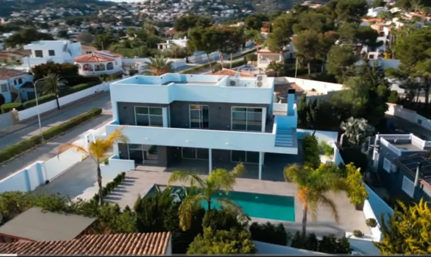 Вила в Moraira, Alicante (6 спални, 3 бани) -  - снимка 1 - Имоти Премиер