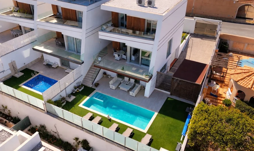 Вила в Orihuela Costa, Alicante (3 спални, 4 бани) - - снимка 1 - Имоти Премиер