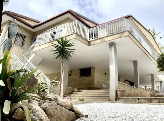 Агенция за недвижими имоти - Имоти Премиер - имот - 1211916, Цена: 850000 EUR