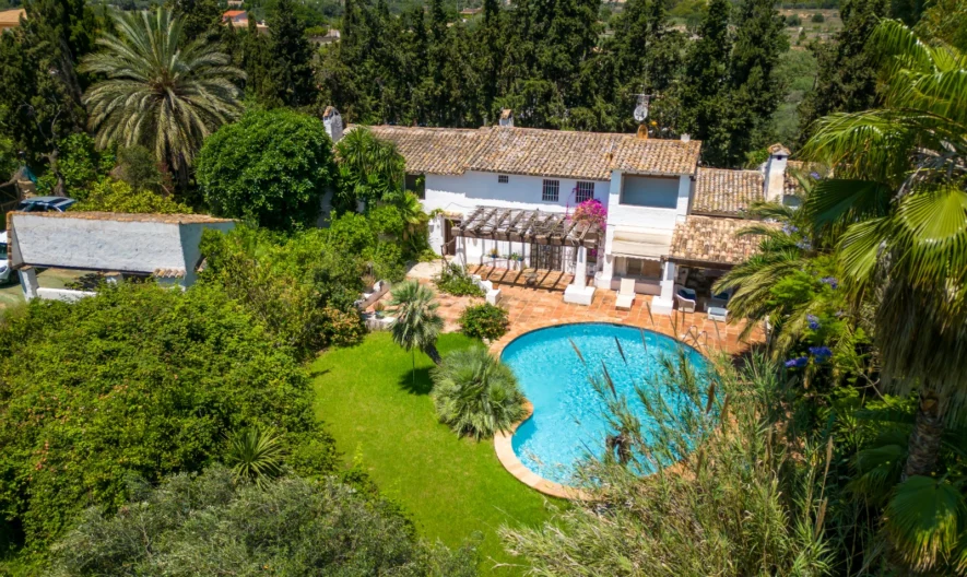 Villa in Albir, Alicante (5 bedrooms, 3 bathrooms) - - snimka 1 - Imoti Premier