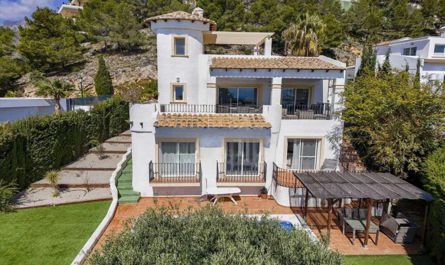 Villa in Altea, Alicante (3 bedrooms, 3 bathrooms) -  - snimka 1 - Imoti Premier