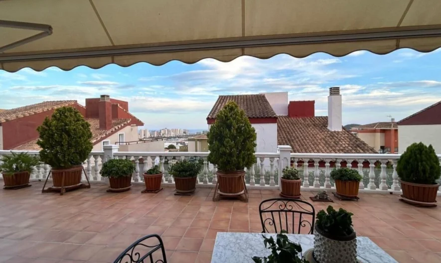 Villa in Benidorm, Alicante (3 bedrooms, 3 bathrooms) - - snimka 1 - Imoti Premier