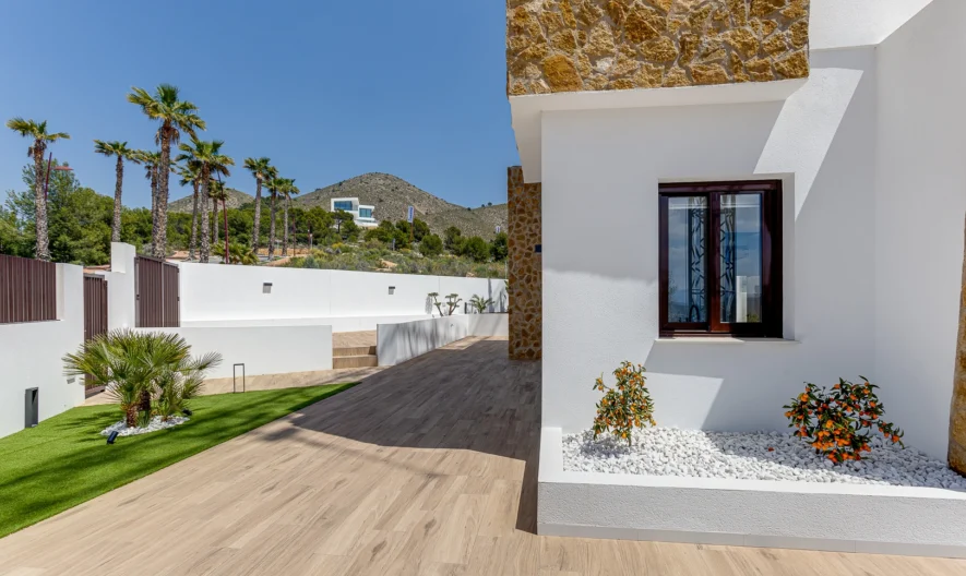 Villa in Benidorm, Alicante (3 bedrooms, 4 bathrooms) -  - snimka 1 - Imoti Premier