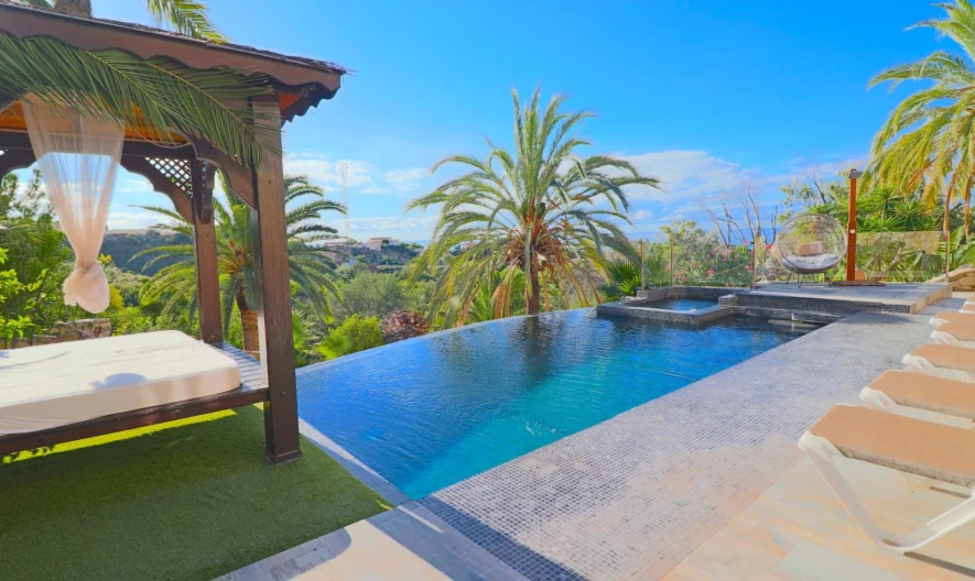 Villa in El Campello, Alicante (8 beds, 8 baths) - - снимка 1 - Имоти Премиер