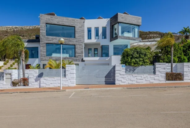 Агенция за недвижими имоти - Имоти Премиер - имот - 1207650, Цена: 2350000 EUR