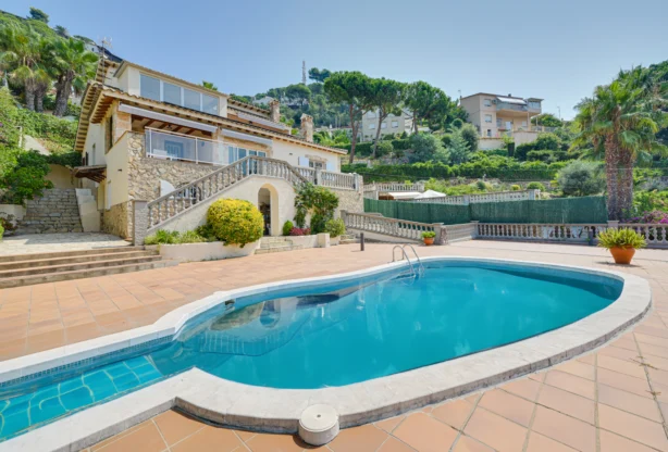 Агенция за недвижими имоти - Имоти Премиер - имот - 1208305, Цена: 680000 EUR