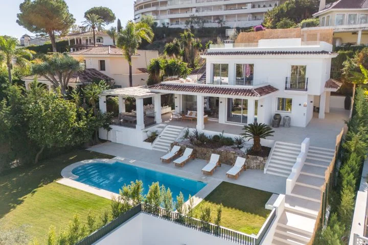 Villa in Marbella, Malaga (5 bedrooms, 5 bathrooms) -  - snimka 1 - Imoti Premier