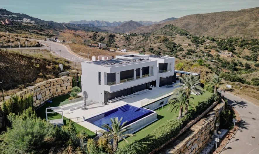 Villa in Mijas, Malaga (5 bedrooms, 5 bathrooms) -  - snimka 1 - Imoti Premier