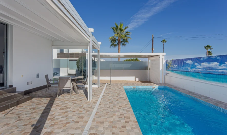 Villa in Orihuela Costa, Alicante (3 Schlafzimmer, 2 Badezimmer) -  - snimka 1 - Imoti Premier
