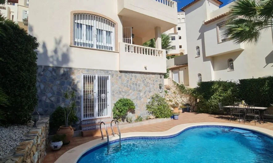 Villa in Orihuela Costa, Alicante (3 Schlafzimmer, 2 Badezimmer) -  - snimka 1 - Imoti Premier