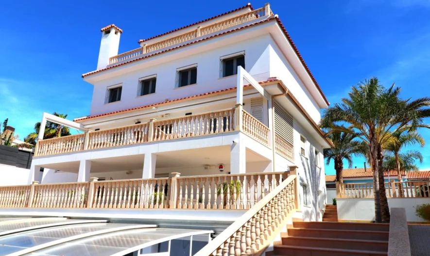 Villa in Orihuela Costa, Alicante (5 Schlafzimmer, 5 Badezimmer) - - snimka 1 - Imoti Premier