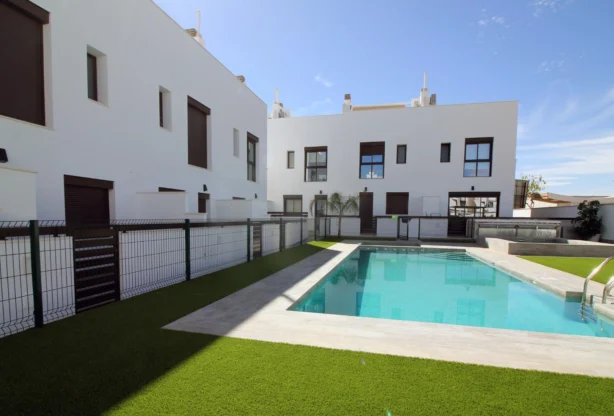 Агенция за недвижими имоти - Имоти Премиер - имот - 1209323, Цена: 384900 EUR