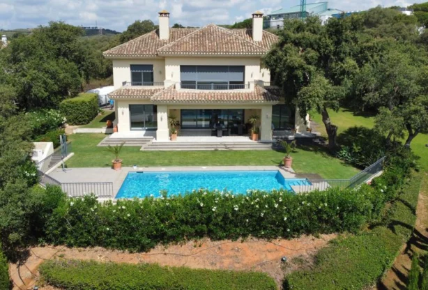 Агенция за недвижими имоти - Имоти Премиер - имот - 1209460, Цена: 2500000 EUR