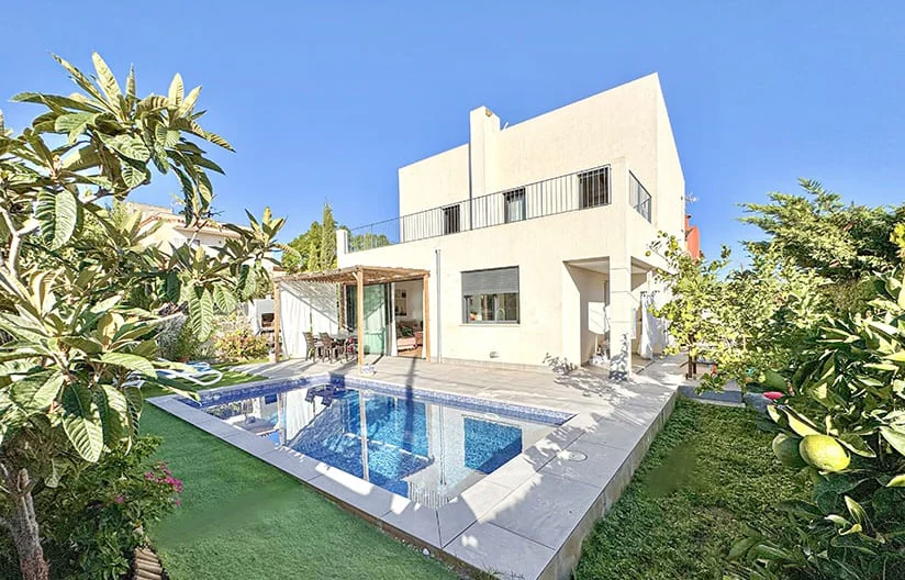 Villa in Son Ferrer, Mallorca (4 bedrooms, 2 bathrooms) -  - snimka 1 - Imoti Premier