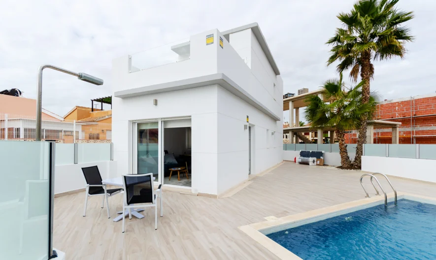 Villa in Torrevieja, Alicante (3 Schlafzimmer, 3 Badezimmer) -  - snimka 1 - Imoti Premier