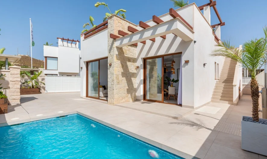 Villa in Vera, Costa Almería (2 bedrooms, 2 bathrooms) -  - snimka 1 - Imoti Premier
