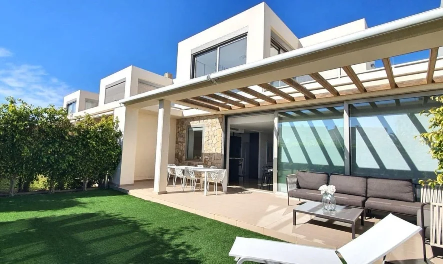Villa in Villajoyosa, Alicante (3 Schlafzimmer, 2 Badezimmer) - - snimka 1 - Imoti Premier