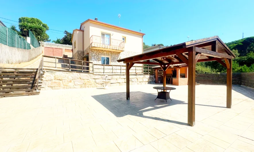Villa Lloret de Marban, Barcelona (3 hálószoba, 2 fürdőszoba) -  - snimka 1 - Imoti Premier
