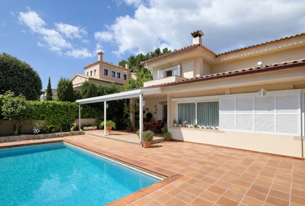 Агентство недвижимости - Имоти Премиер - имот - 1212250, Цена: 2800000 EUR