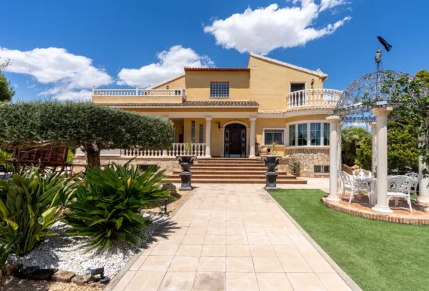 Агентство недвижимости - Имоти Премиер - имот - 1209277, Цена: 850000 EUR