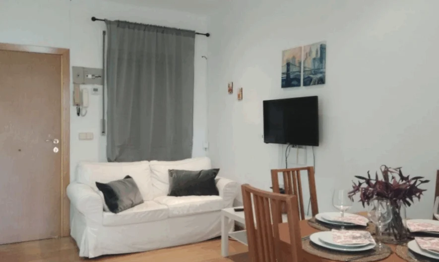 Wohnung in Madrid (2 Schlafzimmer, 1 Badezimmer) - - snimka 1 - Imoti Premier