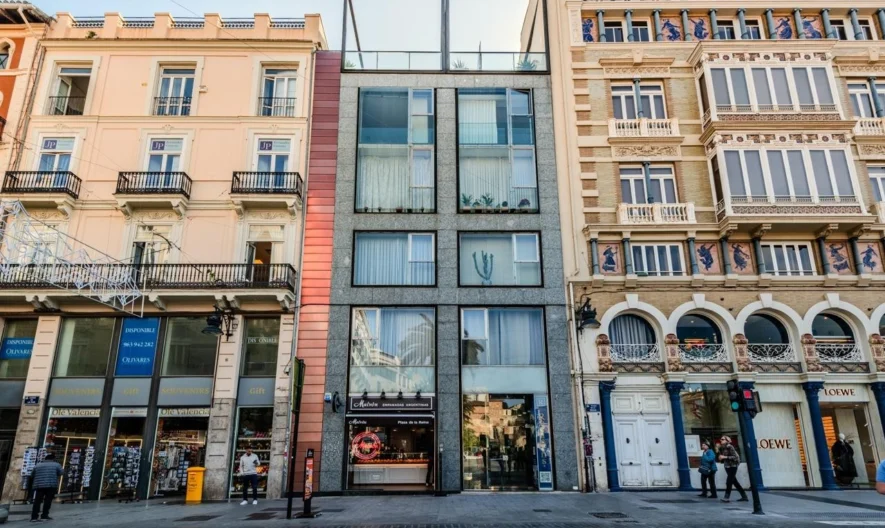 Wohnung in Valencia (4 Schlafzimmer, 2 Badezimmer) -  - snimka 1 - Imoti Premier