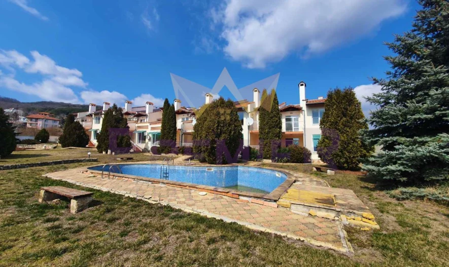 Затворен комплекс в с. Рогачево -  - снимка 1 - Имоти Премиер