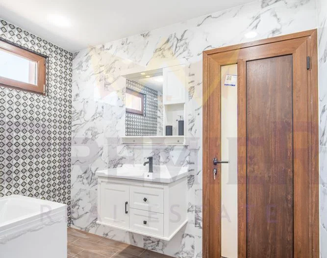 Завършена до ключ къща в м-ст Перчемлията -  - снимка 11 - Имоти Премиер