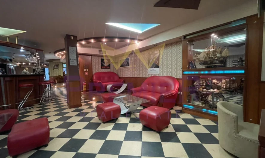 ЗАВЕДЕНИЕ ЛЯТНО КИНО ТРАКИЯ - - снимка 2 - Имоти Премиер