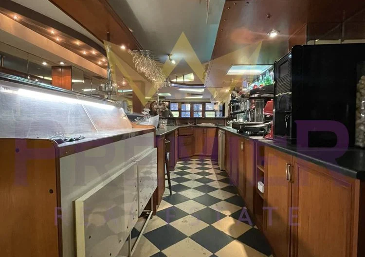 ЗАВЕДЕНИЕ ЛЯТНО КИНО ТРАКИЯ -  - снимка 6 - Имоти Премиер