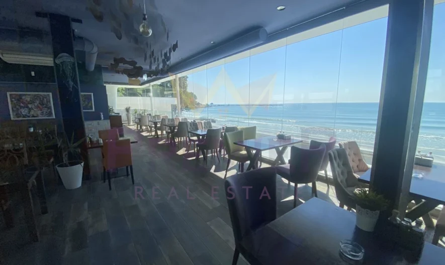 Заведение на първа линия на морска алея в гр.Варна , обзаведен и оборудван !! - - снимка 3 - Имоти Премиер