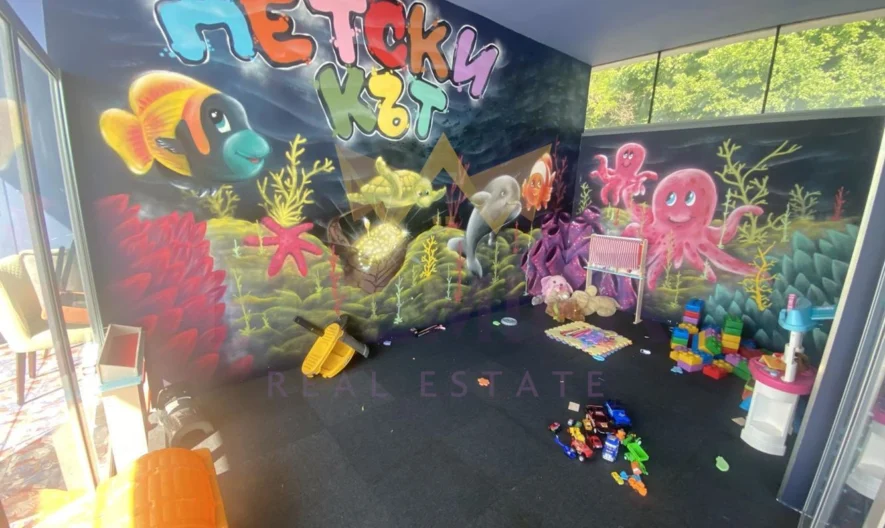 Заведение на първа линия на морска алея в гр.Варна , обзаведен и оборудван !! - - снимка 6 - Имоти Премиер