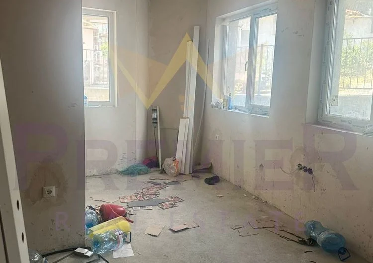 заведение с отлична локация в Гръцка махала, гр. Варна -  - снимка 1 - Имоти Премиер