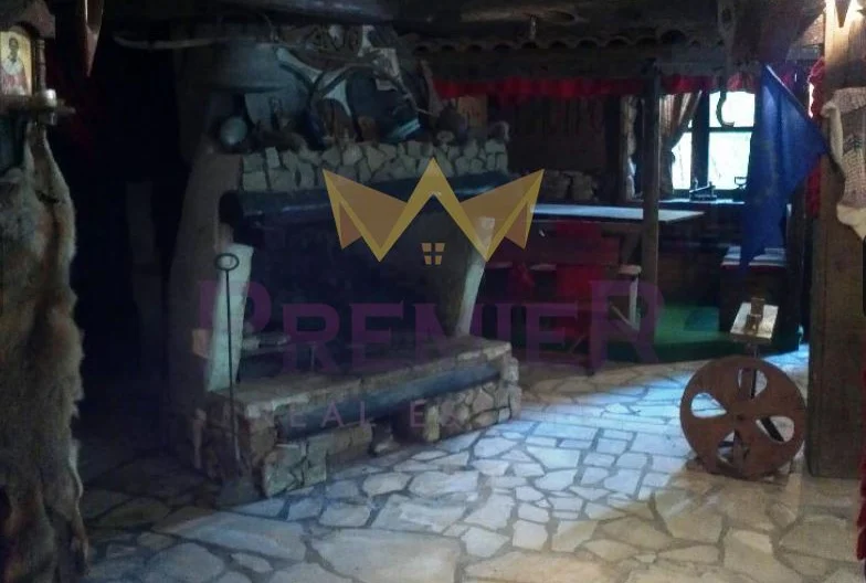 Заведение в старинен стил – самостоятелна сграда на главен път / к.к. Златни пясъци -  - снимка 6 - Имоти Премиер