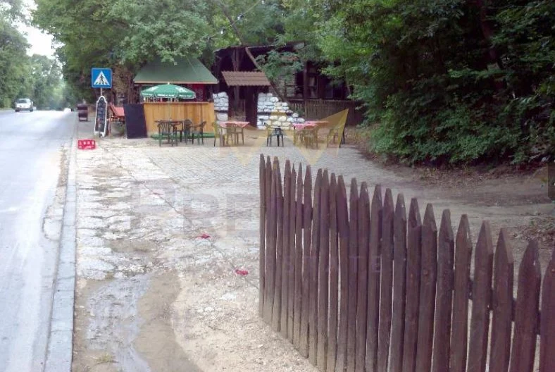 Заведение в старинен стил – самостоятелна сграда на главен път / к.к. Златни пясъци -  - снимка 9 - Имоти Премиер