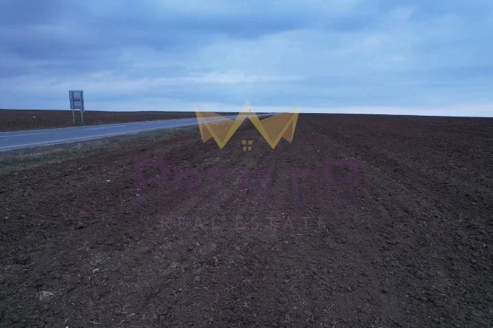 Земеделски имот в с. Куманово, област Варна -  - снимка 3 - Имоти Премиер