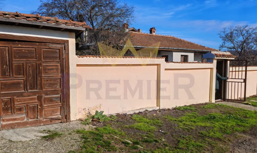 Живот сред спокойствие-къща в с.Маринка - - снимка 2 - Имоти Премиер