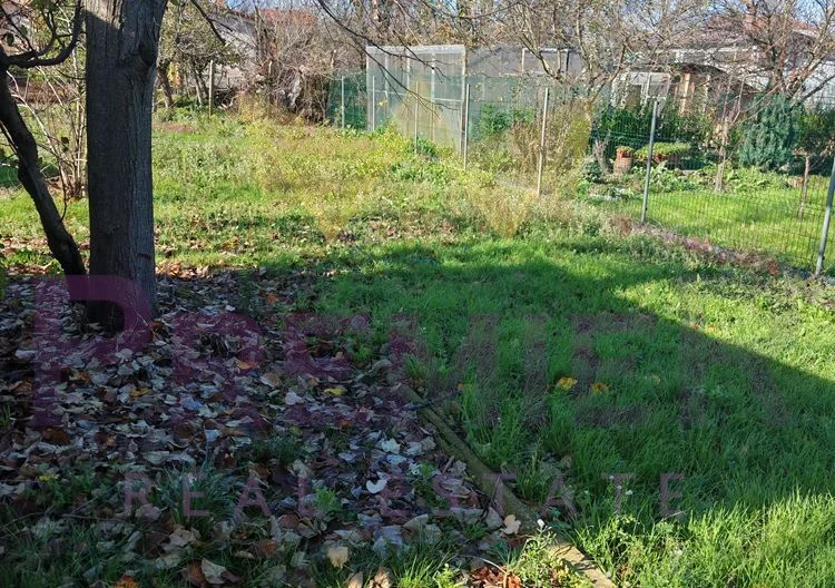 Живот сред спокойствие-къща в с.Маринка - - снимка 20 - Имоти Премиер