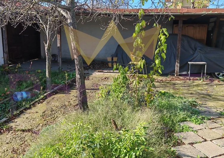 Живот сред спокойствие-къща в с.Маринка - - снимка 21 - Имоти Премиер