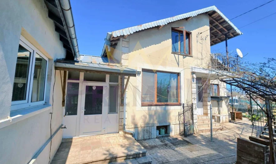 Zwei Häuser in einem Hof (3689 m²), Dorf Mogilishte, Gemeinde Kavarna, Gebiet Dobritsch. - - snimka 5 - Imoti Premier