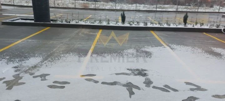 Zwei Parkplätze in ausgezeichneter Lage im Stadtteil Kaisieva Gradina, Warna - - snimka 1 - Imoti Premier