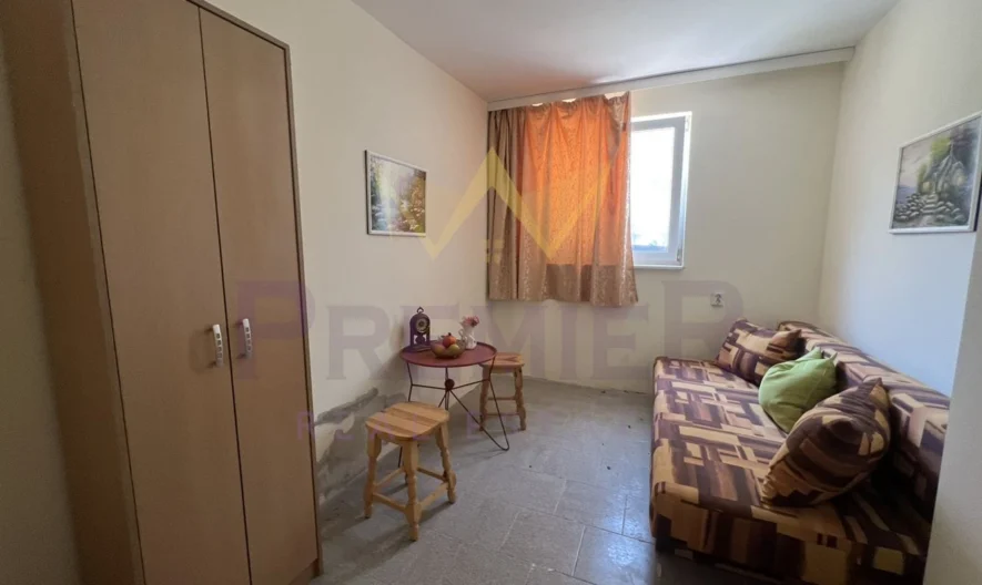 🏡 Zwei separate Etagen eines dreistöckigen Hauses mit Hof im Dorf Ravda, nahe dem Zentrum - - snimka 10 - Imoti Premier