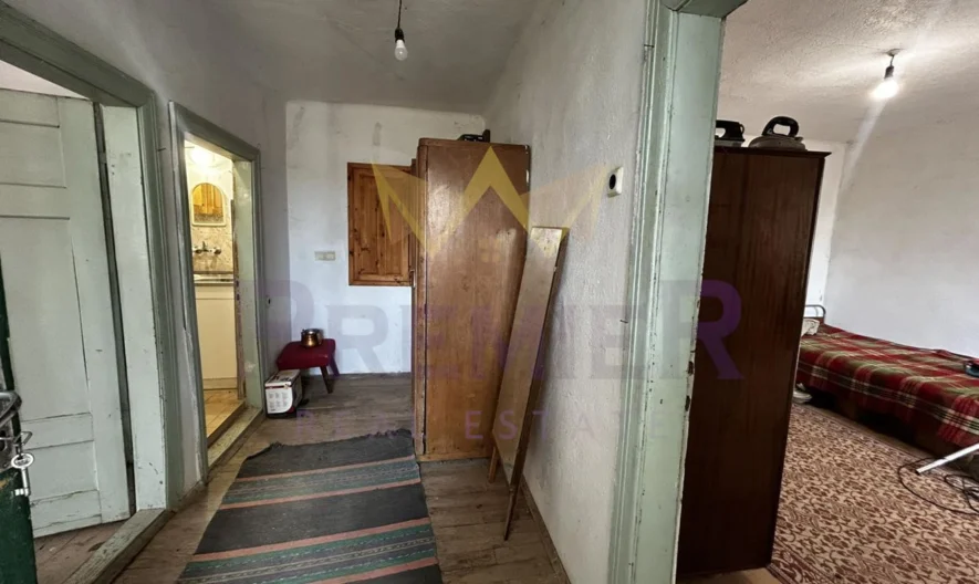 Zweistöckiges Backsteinhaus im Dorf Awren -  - snimka 10 - Imoti Premier