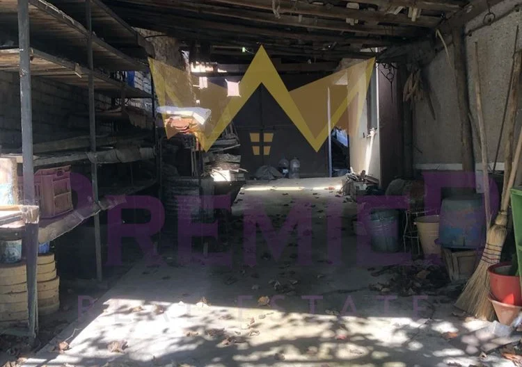 Zweistöckiges Haus in der Stadt Valchi Dol, Gebiet Varna - - snimka 25 - Imoti Premier