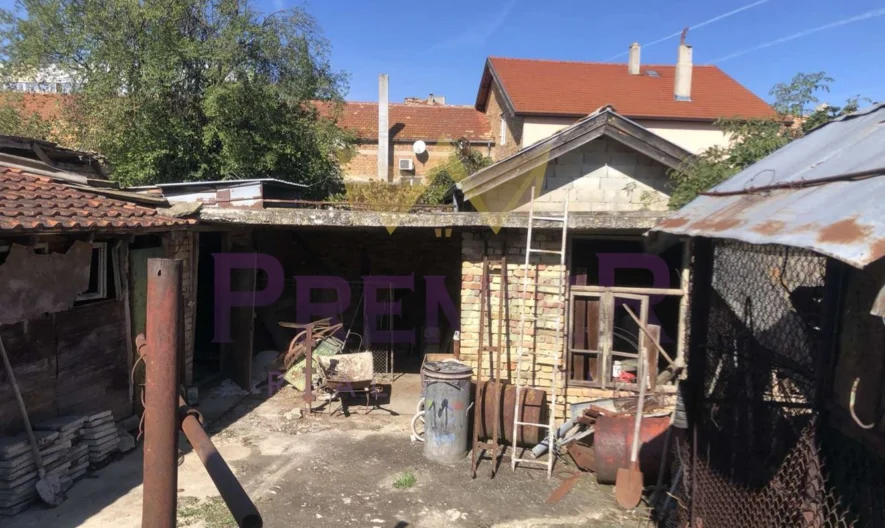 Zweistöckiges Haus in der Stadt Valchi Dol, Gebiet Varna - - snimka 29 - Imoti Premier
