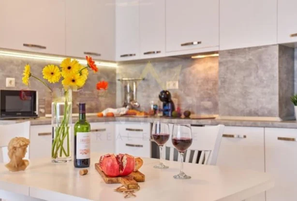 Immobilienagentur - Imoti Premier - imot - 1050857, Preis: 700 EUR