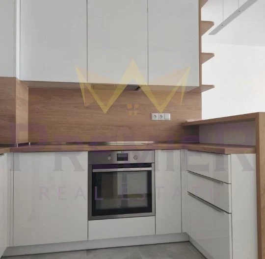 ZWEIZIMMERWOHNUNG, KOLHOZEN PAZAR -  - snimka 1 - Imoti Premier