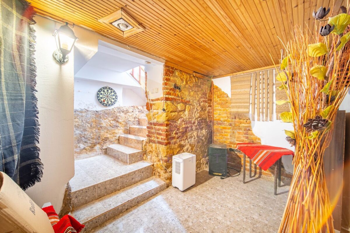 Инвестиционен имот до Общината, гр. Варна - ИМОТИ ПРЕМИЕР - Агенция за недвижими имоти