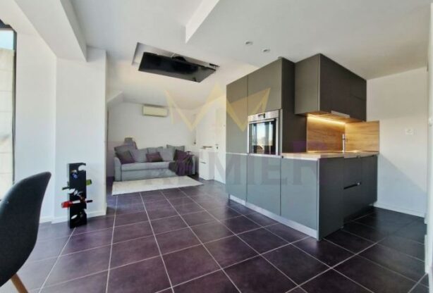 Агенция за недвижими имоти - Имоти Премиер - имот - 1098234, Цена: 650 EUR