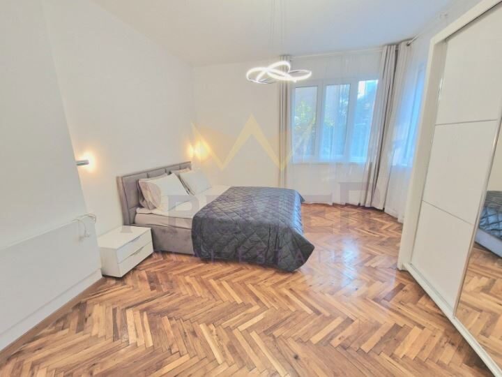 ЧЕТИРИСТАЕН АПАРТАМЕНТ, ИДЕАЛЕН ЦЕНТЪР - ИМОТИ ПРЕМИЕР - Агенция за недвижими имоти